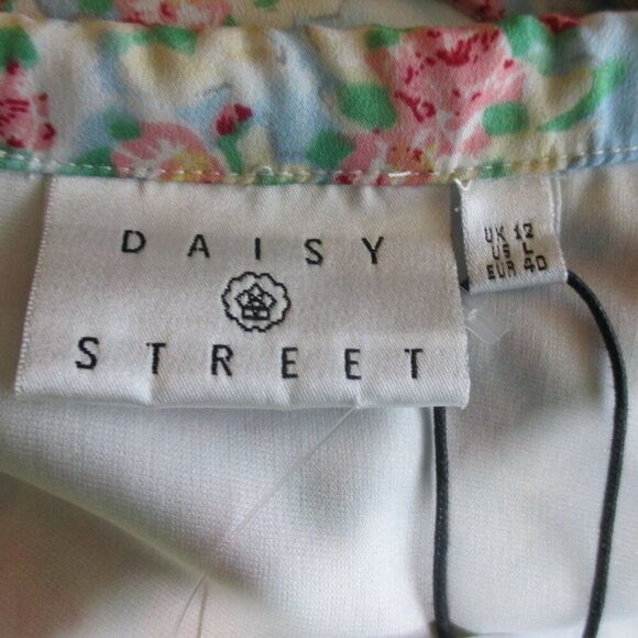 Daisy Street halter neck scarf top in Ditsy floral size Large - Picture 7 of 10
